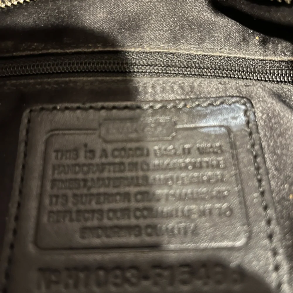Coach East /West handbag - Picture 4 of 9